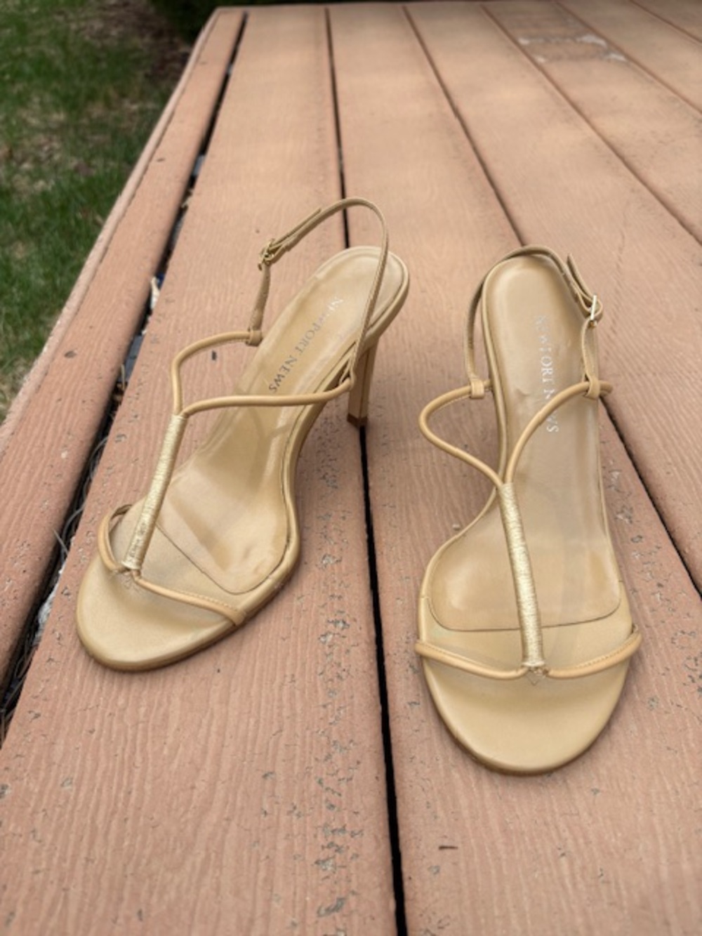 Newport News Beige/Tan Heeled Sandals with Strap, Leather, women's sz 6.5